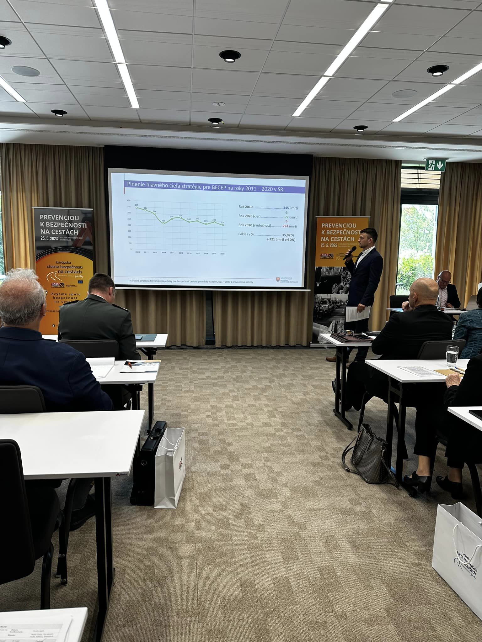 konferencia 2.jpg konferencia 2.jpg